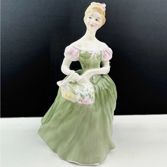 Royal Doulton Clarissa Figurine - Picture 4 of 11